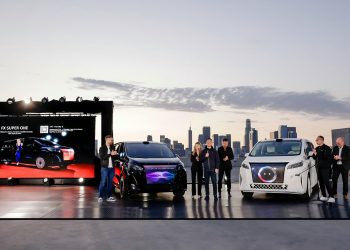 فاراداي إكس تكشف عن منتجين عالميين رائدين مع هيكل تكنولوجي تحولي — سيارة إف إكس سوبر ون متعددة الأغراض الذكية، ونظام إف إف سوبر إي أي آي ف.ا.س.ي، وهيكل وكيل الذكاء الاصطناعي المجسّد إف إف إي أي آي 6×4.